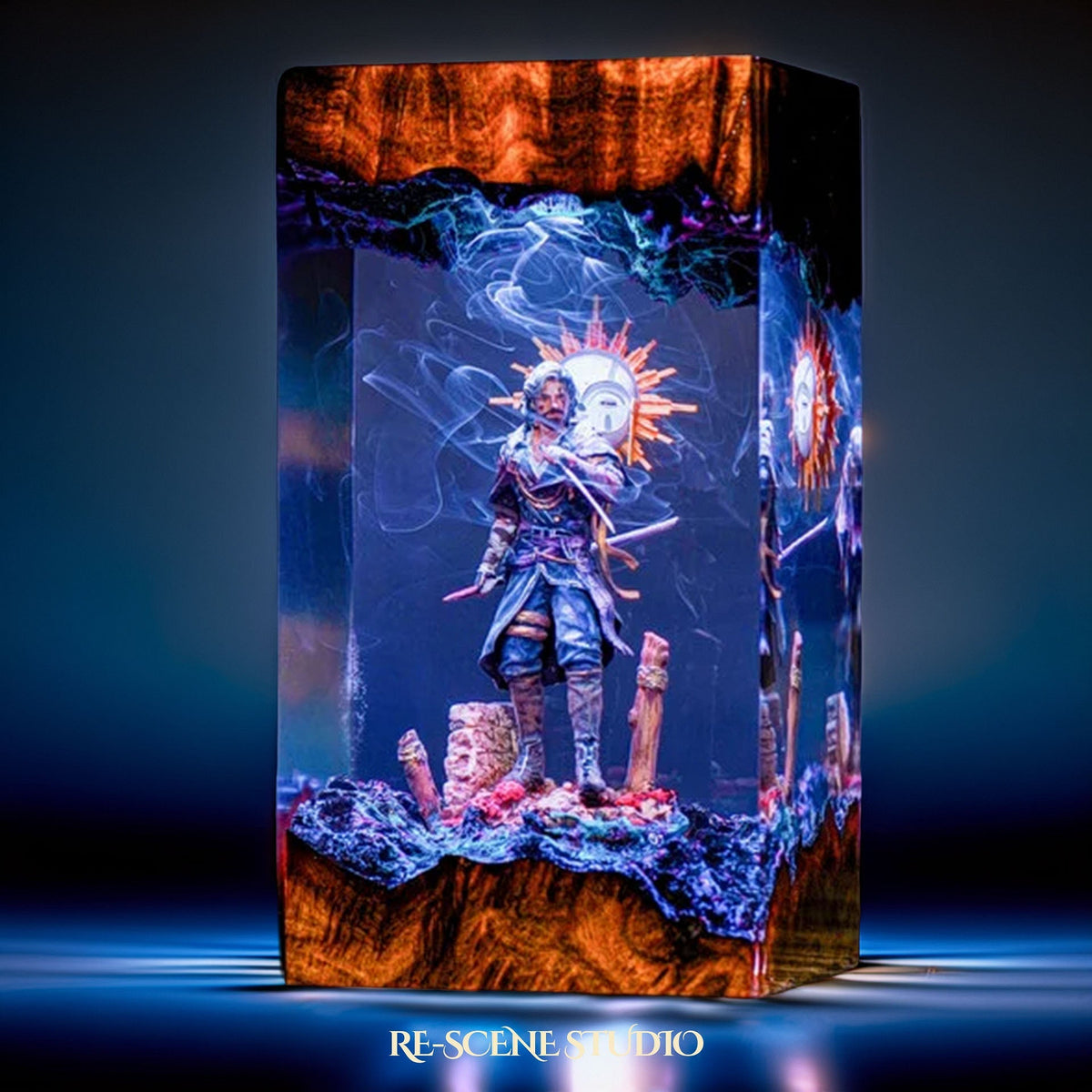 Verso Resin Lamp — view 2