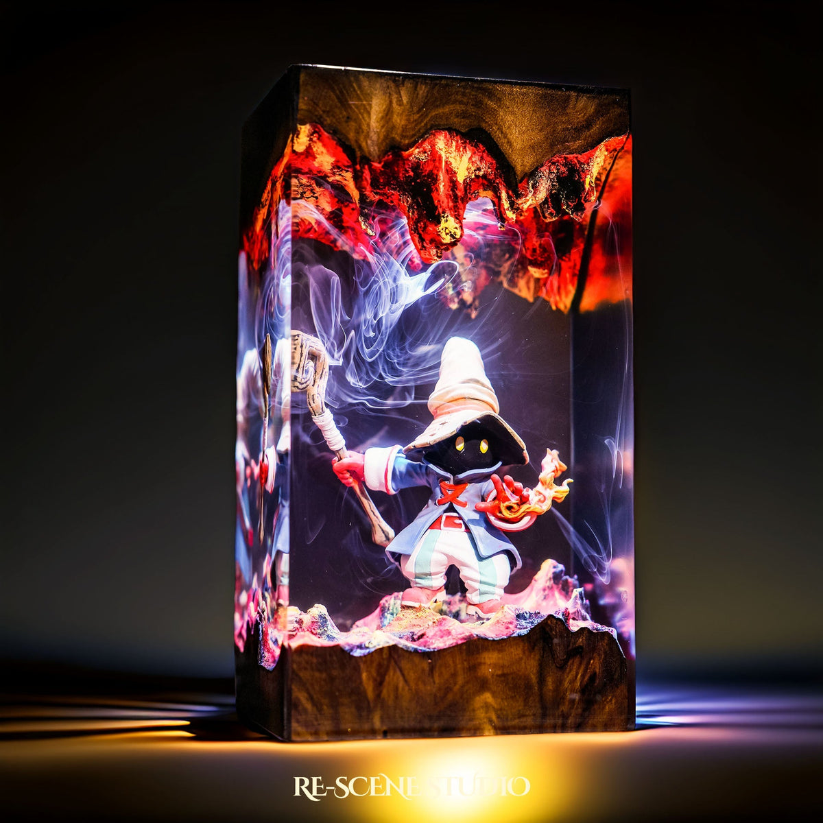 Vivi Ornitier Resin Lamp — view 7