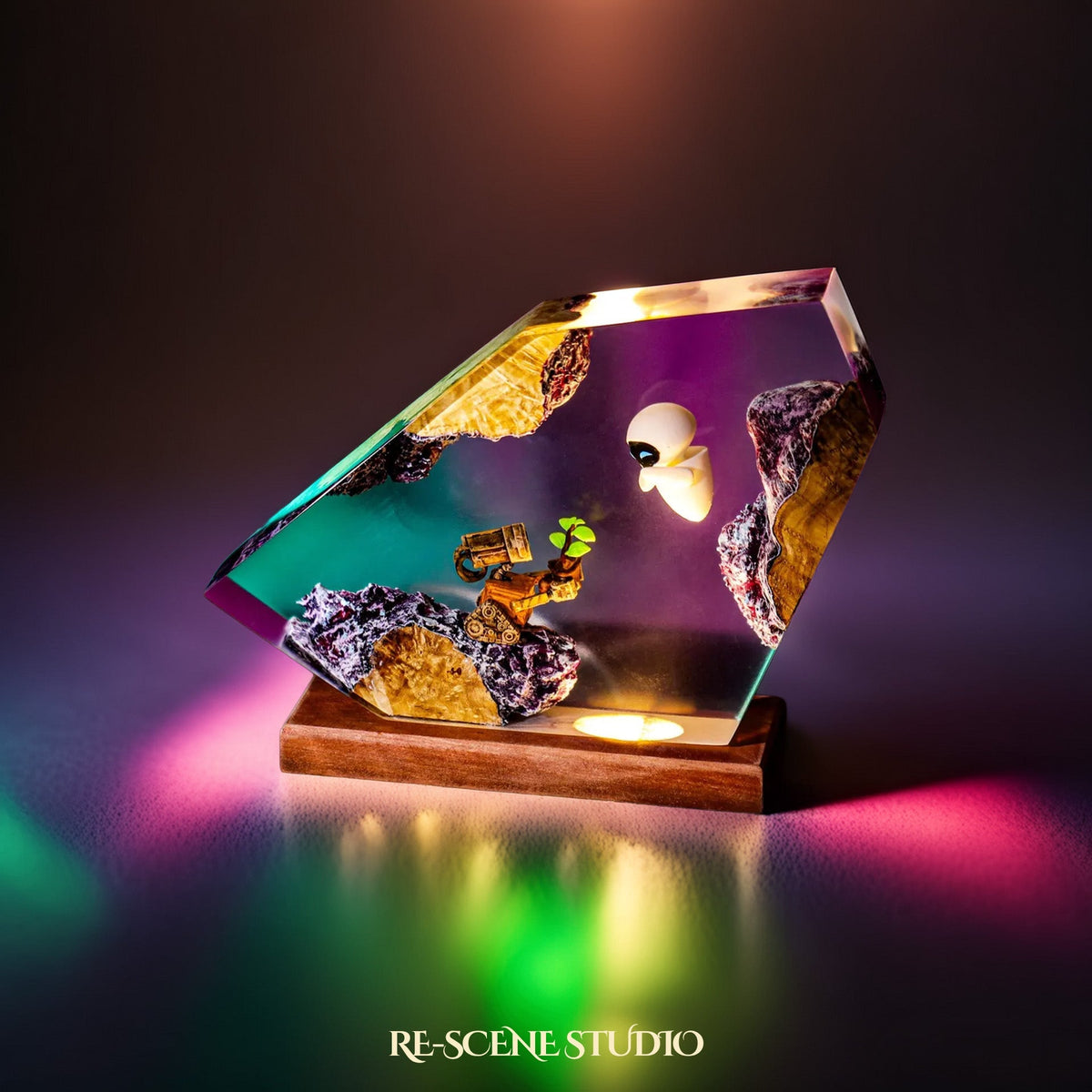 WALL-E & EVE Resin Lamp — view 5