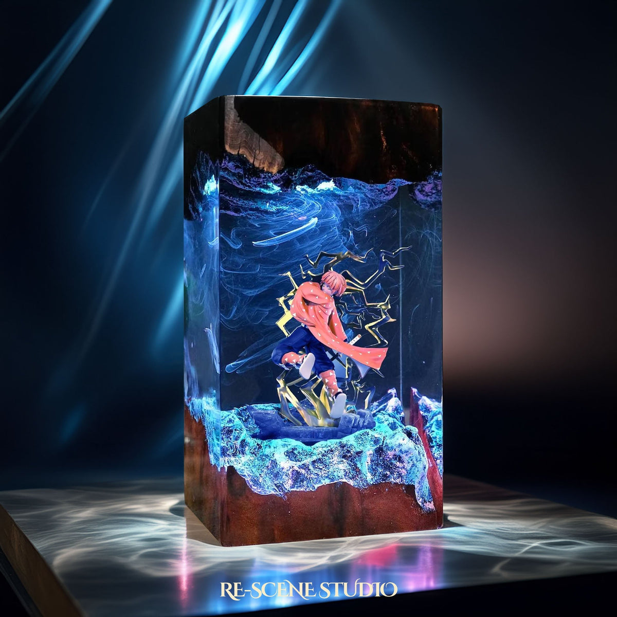 Zenitsu Resin Lamp — view 4