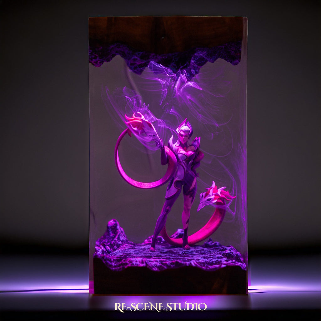 Evelynn Resin Lamp