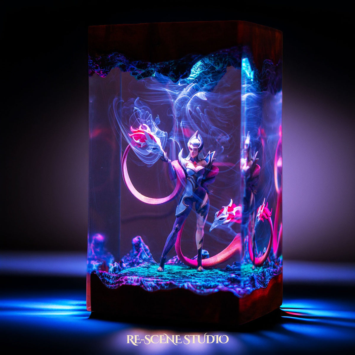 Evelynn Resin Lamp — view 7