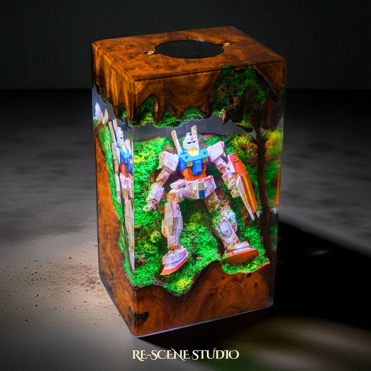 Gundam Resin Lamp — view 7