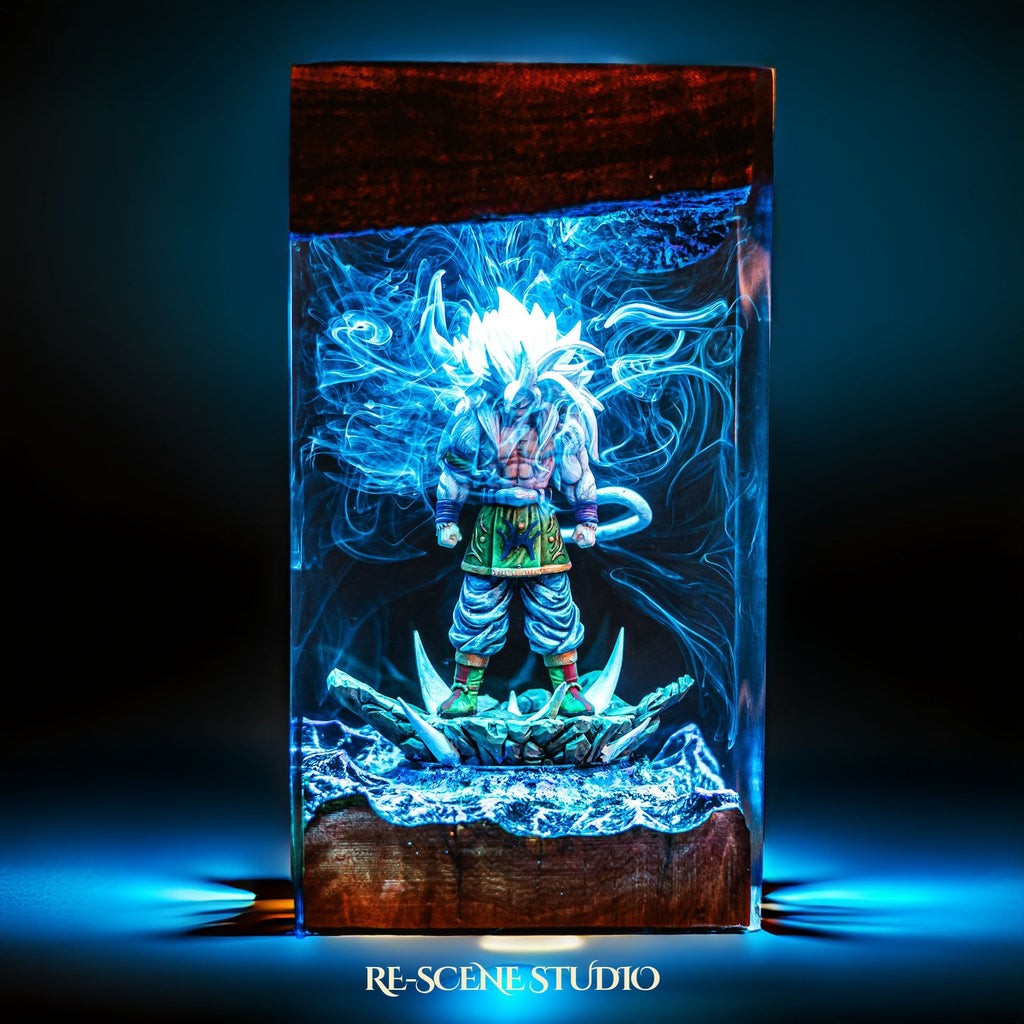 Goku Super Saiyan 5 Resin Lamp — view 3