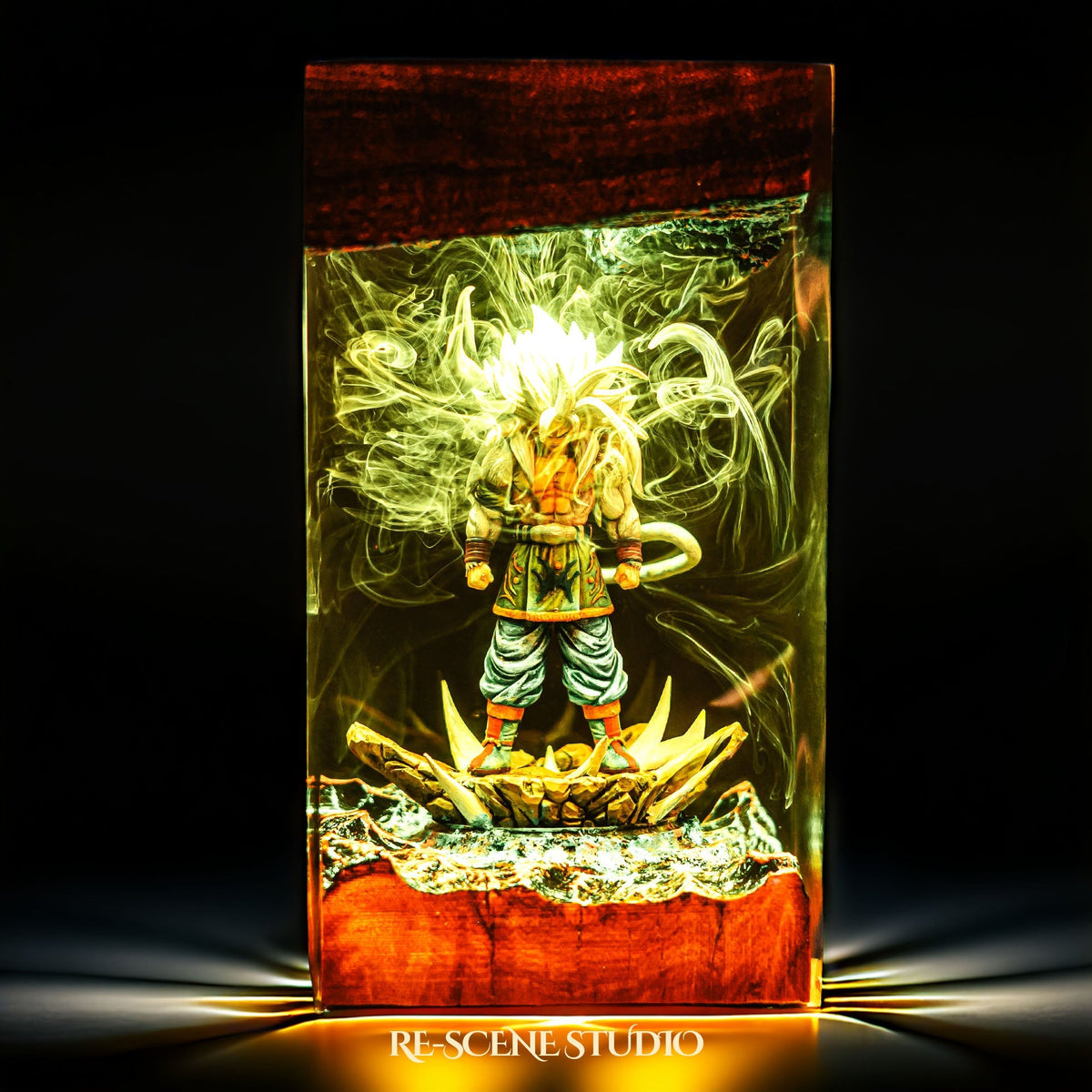 Goku Super Saiyan 5 Resin Lamp — view 4