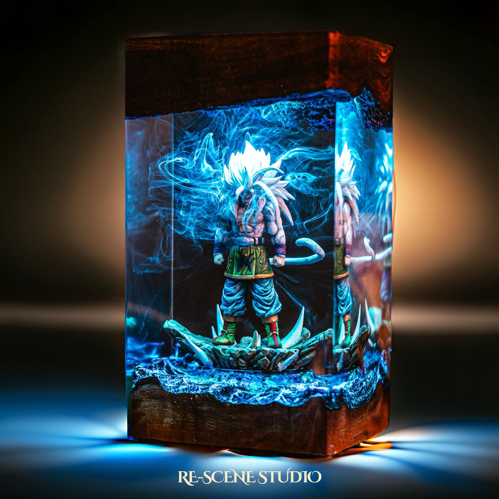 Goku Super Saiyan 5 Resin Lamp — view 6