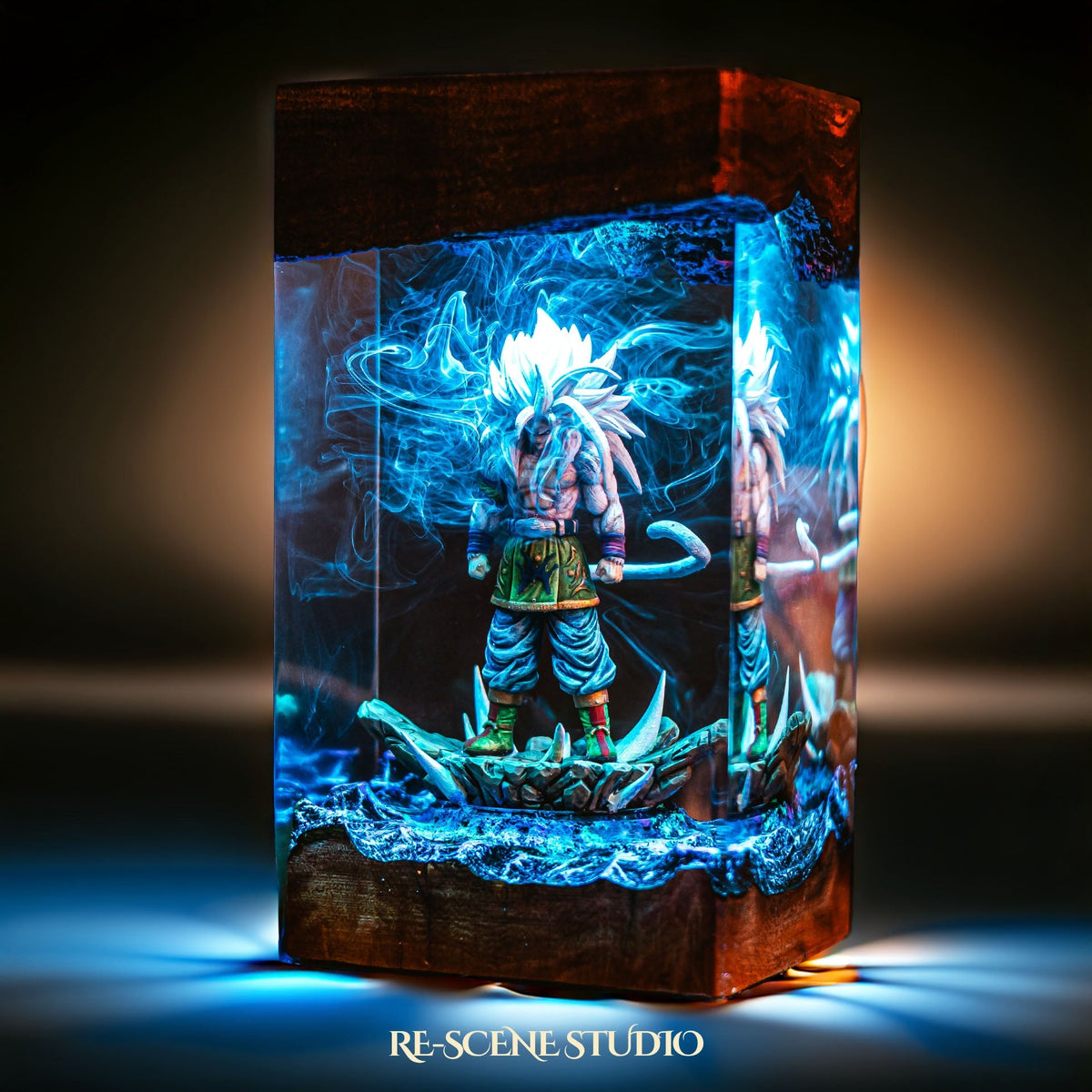 Goku Super Saiyan 5 Resin Lamp — view 6