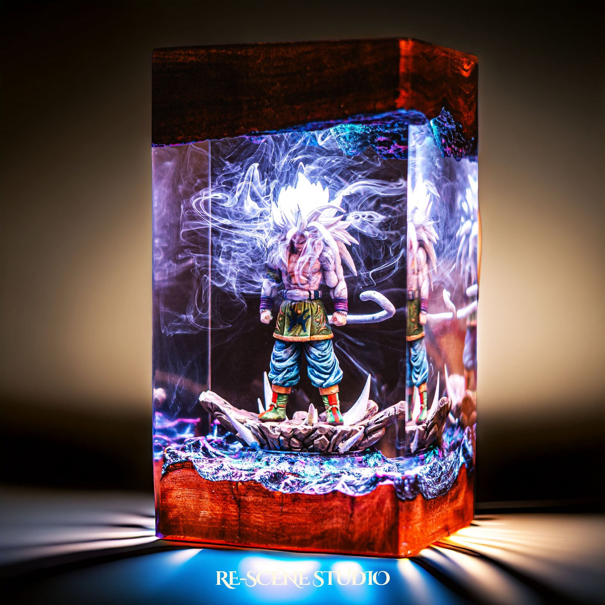 Goku Super Saiyan 5 Resin Lamp — view 8